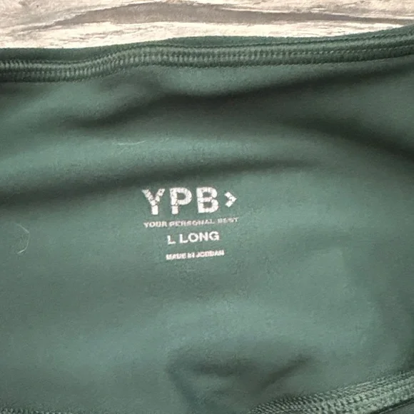 Women’s Two-Piece Green & Black Active Leggings Set - Picture 3 of 3